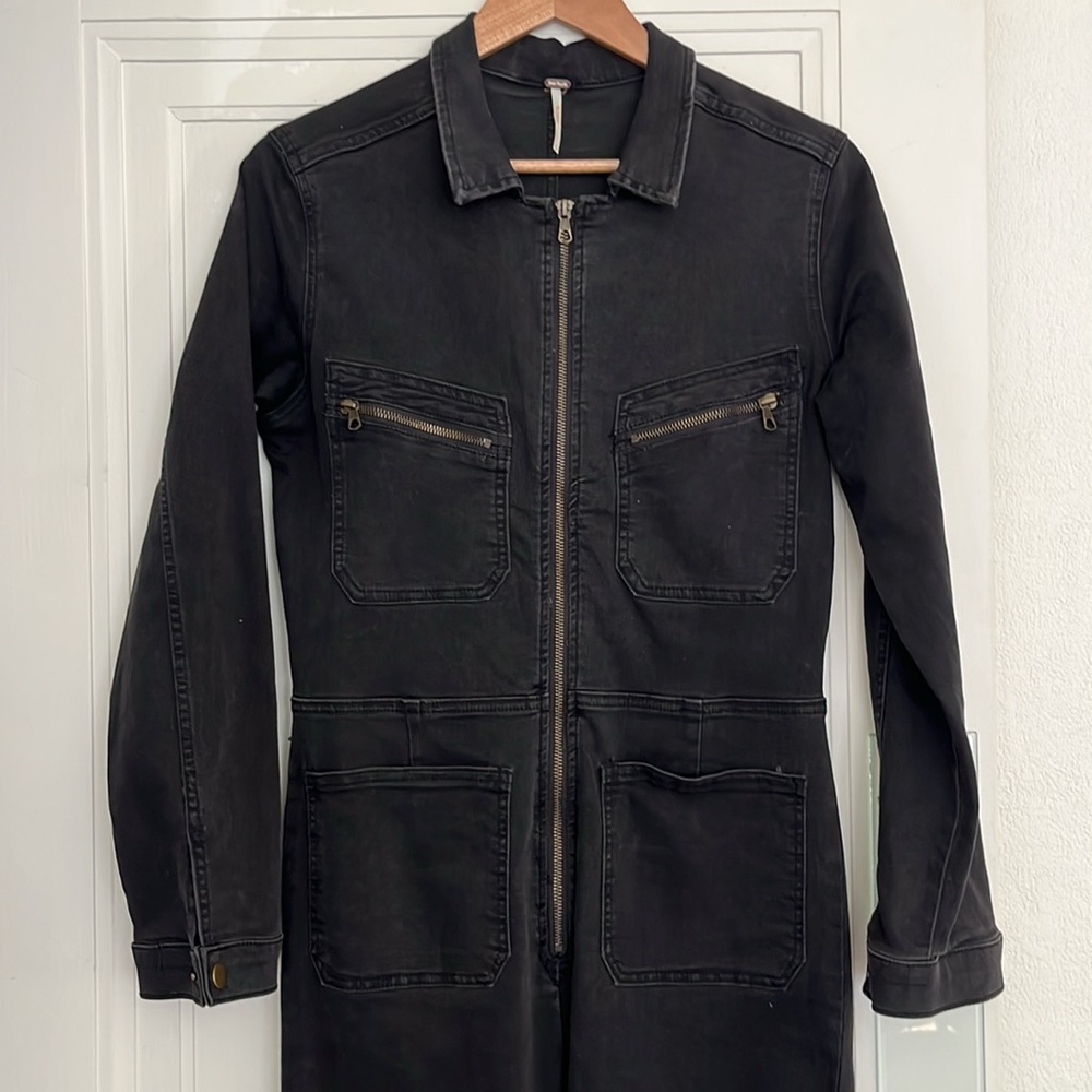 Free People Lennox Black Denim Utility Zip-Up Workwear Jumpsuit Women’s Large - Picture 5 of 10